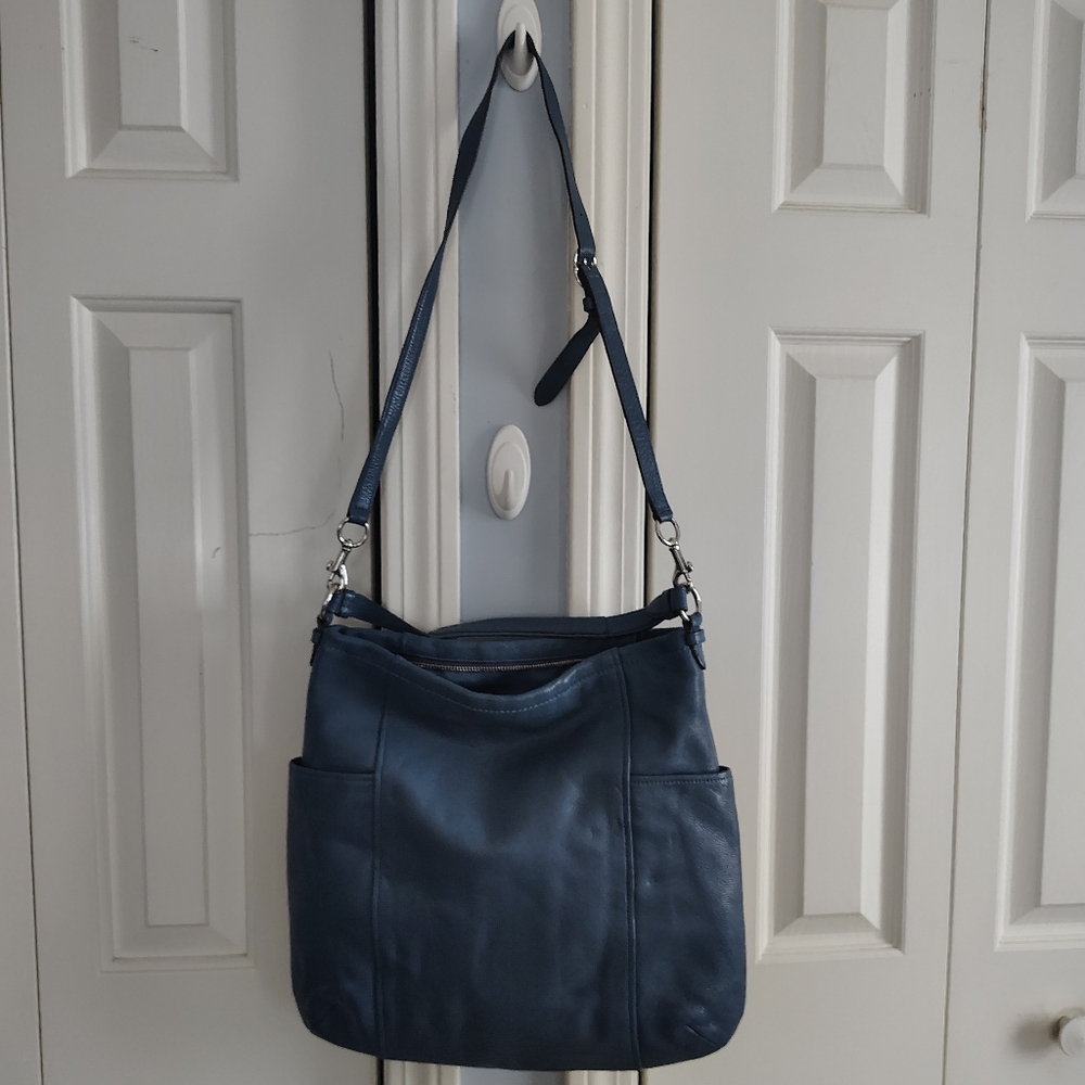 Coach Authentic Blue Leather Shoulder Bag With Crossbody Strap - Picture 4 of 12